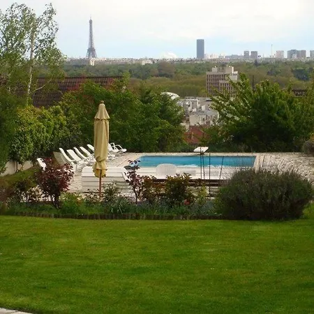 Holiday home Paris Mont Valerien Suresnes
